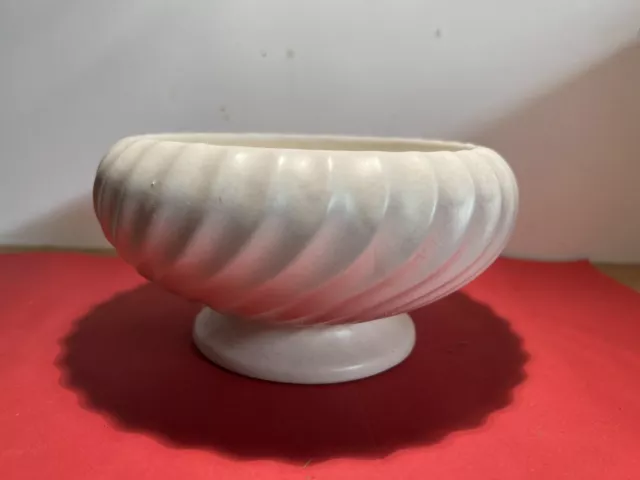 Vintage DARTMOUTH POTTERY White GLAZED BOWL Fruit Vase