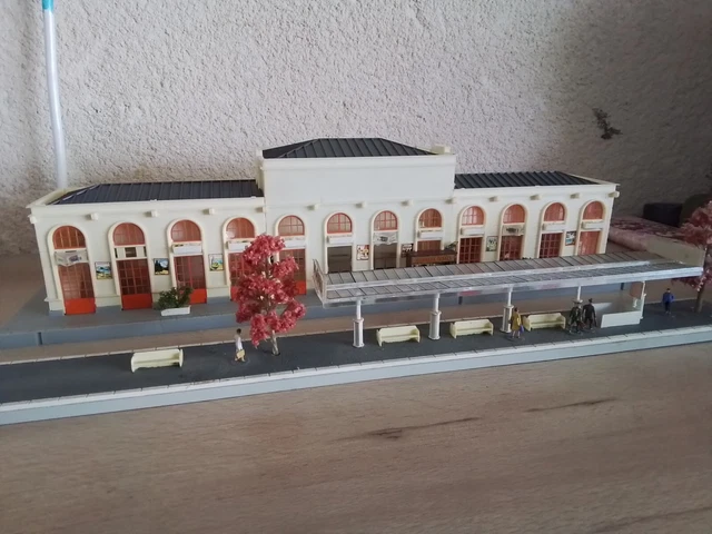 Maquette Faller 'Quai De Gare' Avec Personnages - Décoration Miniature Pour Train électrique