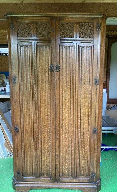 Lovely Vintage Antique Oak Linenfold Crown Ay Wardrobe, Good Condition, With Key