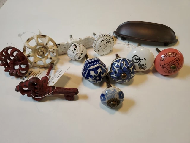 Mixed Lot of 11 New/NOS Drawer Pulls Handle Cabinet Knobs