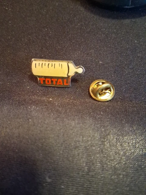 Badge Vintage / Pin's - Pétrole TOTAL 98 Super Premier Essence - Thème Transport