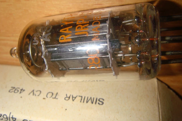 12Ax7 Cv 492  Raytheon Long Grey Ribbed Plates Noire Grand O  Nib   Nos