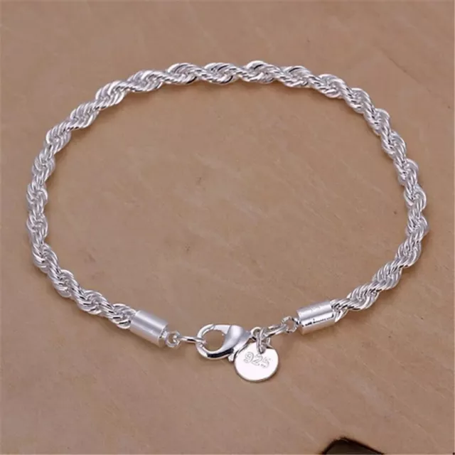 Armbänder Mode Frauen Männer , Silber Farbe 4mm .