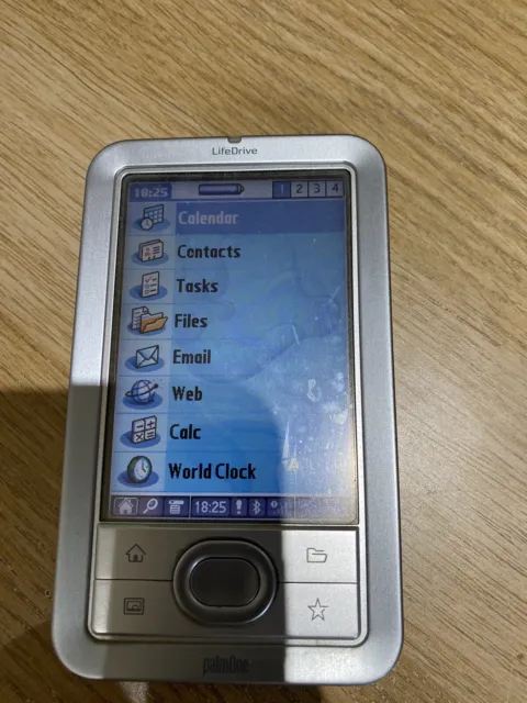 PalmOne LifeDrive Mobile Manager PDA