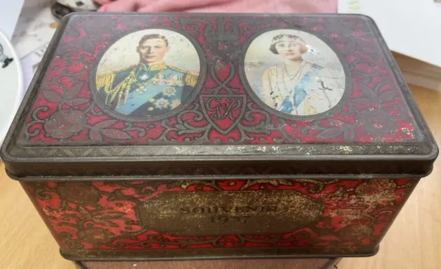Vintage 1937 King George VI And Queen Elizabeth 1937 Souvenir Tin used patina