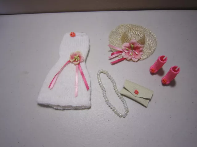 Barbie Pretty White Crocheted Dress with Cute Hat, Necklace, Shoes, Purse!