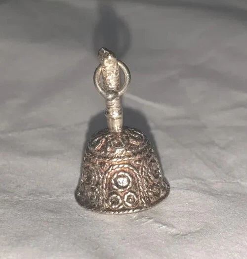Poupée ancienne : superbe petite cloche ancienne en argent massif