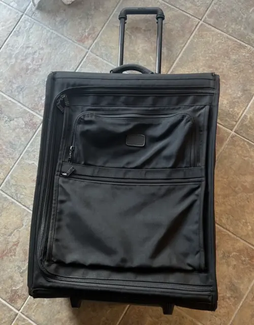 Tumi Black Nylon Hard Extended Trip 4 Wheeled Luggage Used Twice RARE Size WOW