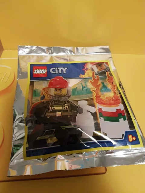 LEGO CITY: Fireman with Burning Barrel Polybag Set 951902 BNSIP new unopened