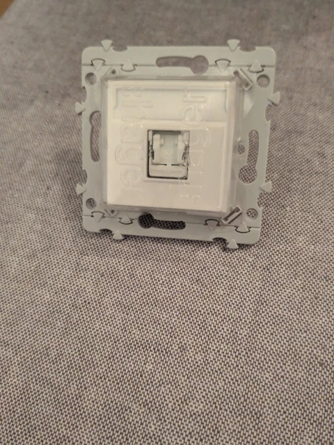 Support Connecteur Prise RJ45 Hager WS202 SYSTO - Blanc - Pour Plastron Moteur Keystone - Neuf