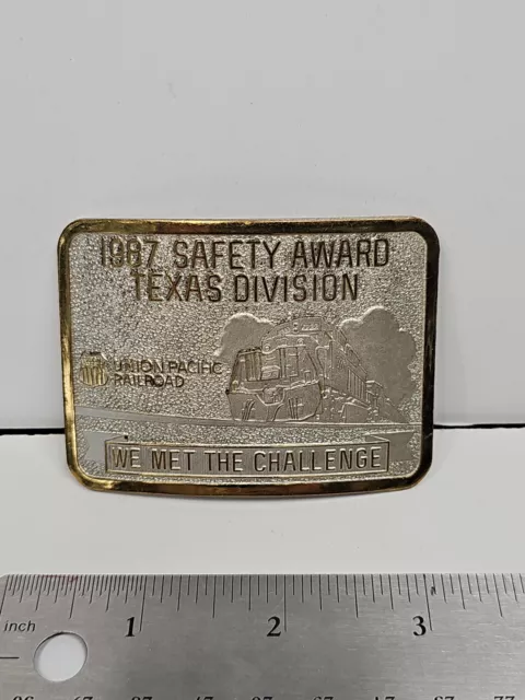 VINTAGE 1987 **UNION PACIFIC RAILROAD SAFETY AWARD** BELT BUCKLE Texas Division