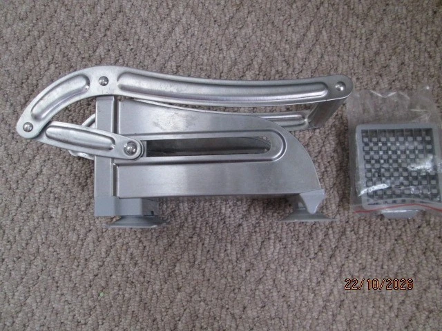 Potato Force POTATO CHIPPER CHIP cutter metal strong. dinted box. new not used £10. ...