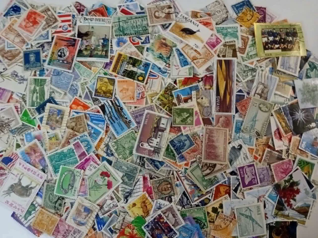 LOT DE 100 Timbres France Obliteres Tous Differents.l17 EUR 3,00 - FR