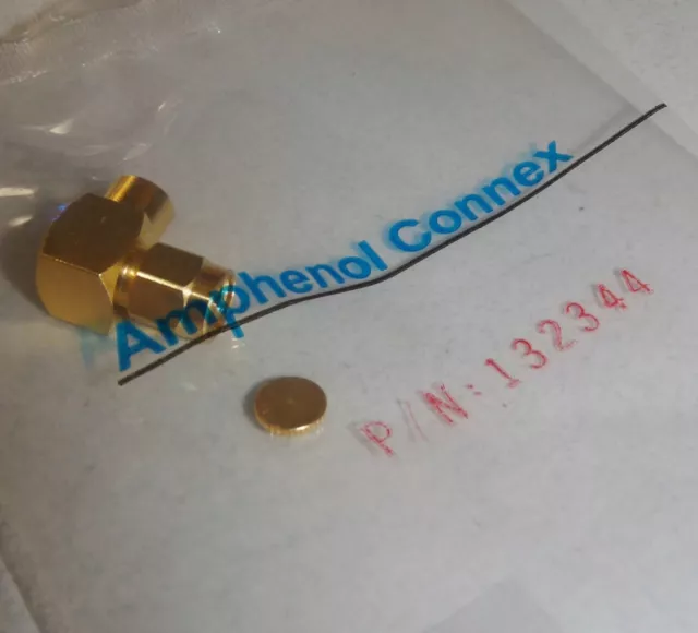New Amphenol Connex 132344 Rf Coaxial Connector Sma Right Angle Plug Solder
