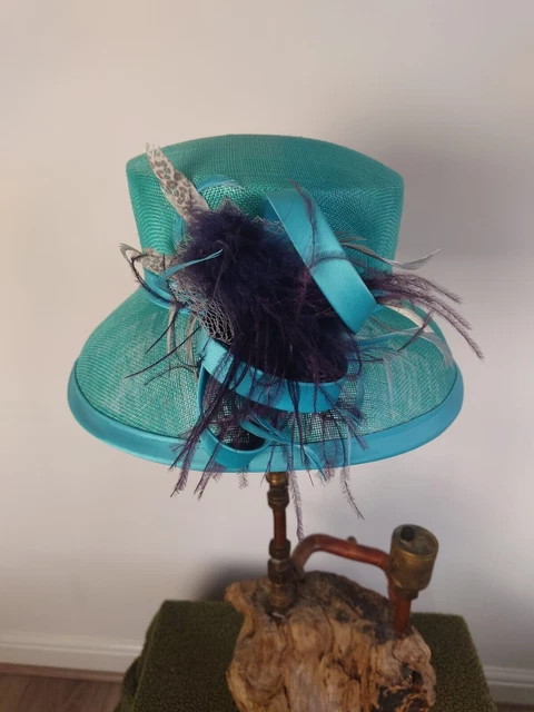 cappello da sposa verde piume blu madre della sposa sposo corse matrimonio