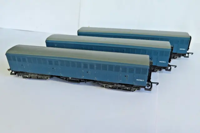 OO Gauge Lima 305353. Rake of 3 BR Blue Siphon G W2982 Unboxed.