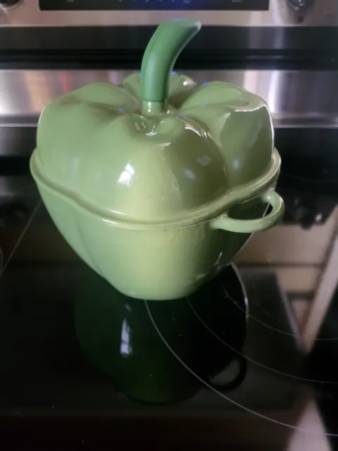 Technique Cast Iron Enamel Green Bell Pepper Pot Dutch Oven Casserole 2.5 QT