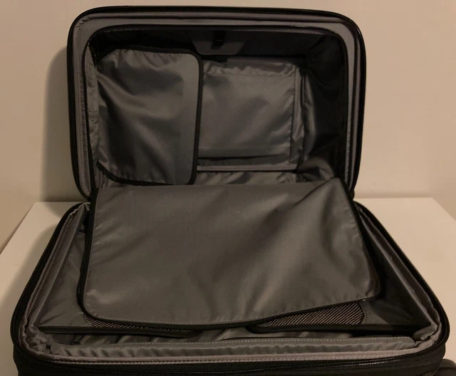 Tumi International Dual Access 4 Wheeled Carry-On – Alpha 3 – 1171601041 3