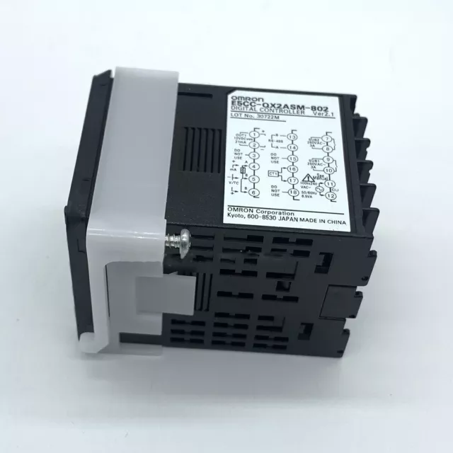 1pcs Brand New Omron E5CC-QX2ASM-802 Temperature Controller free shipping 3
