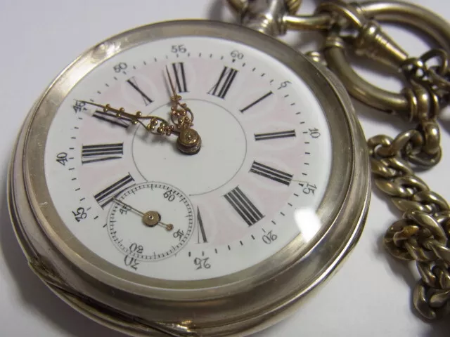 FUNKTIONSTÜCHTIGE TASCHENUHR UM 1900 SILBER 800 MIT SEKUNDE, NACHLAß