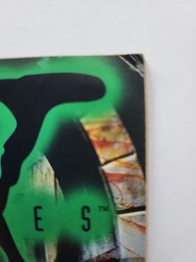 The X-Files Comic Book #1 First Collector' Issue - 1995 Vol. 1 No. 1 Fox TV 2