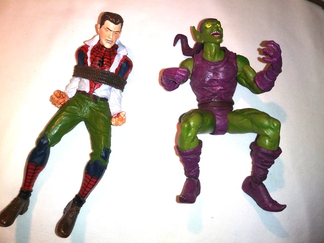 Spider-Man 2004 Marvel Diamond Select Green Goblin Action Figure w/ Peter Parker