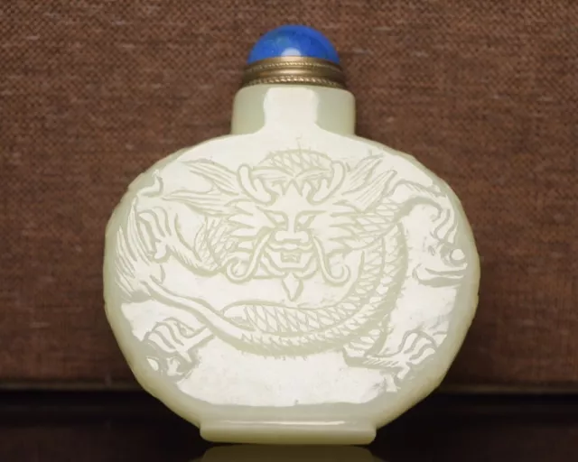 Chinese Exquisite Handmade Dragon Carving Hetian Jade Snuff Bottle