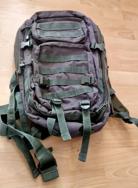 Bundeswehr Styl Tasche Rucksack Outdoor Wandern Camping Reisen Robust oliv