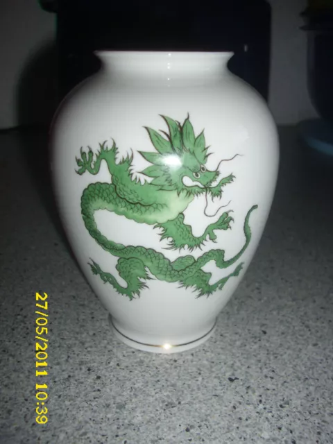 ältere kleine vase mit grünem drachen, schau bach kunst germany