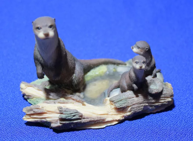 Border Fine Arts Otter Family Figure CHILTERN