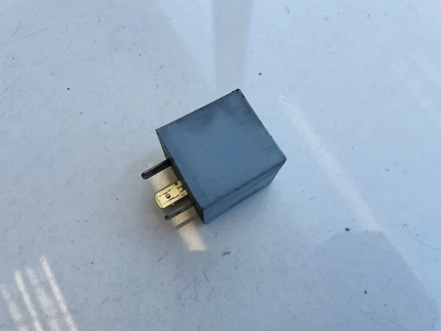 Relais Clignotant 3 Broches 12V - Compatible Peugeot Citroën 1995-2005 - Remplace 9563533980, 739187 - 4