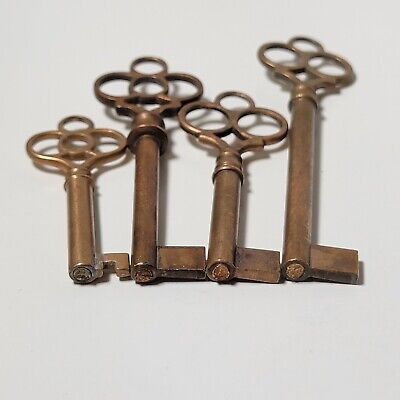 4 Vtg Ornate Uncut Brass Unfinished Manufacturing Skeleton Keys 2" - 3.25" Long 3