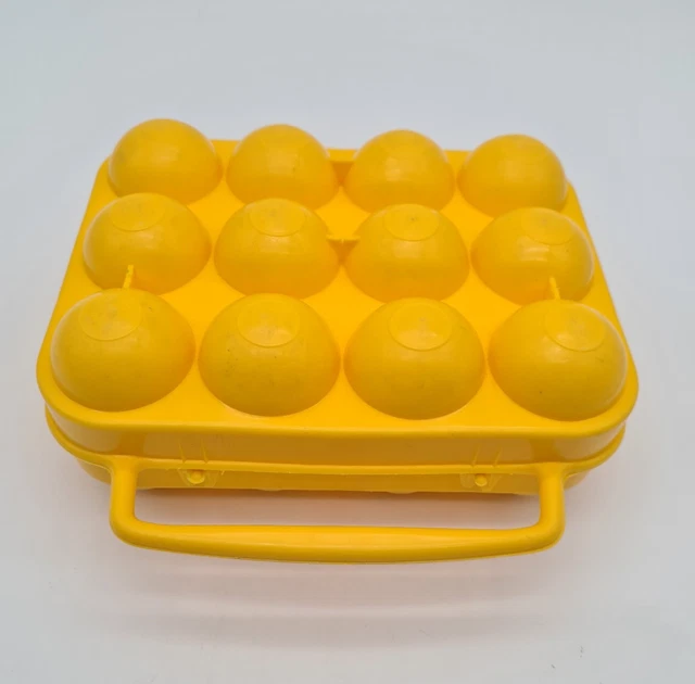 Boîte à œufs Vintage En Plastique Jaune - Pour 6 œufs - Forme Ajourée Originale - Occasion