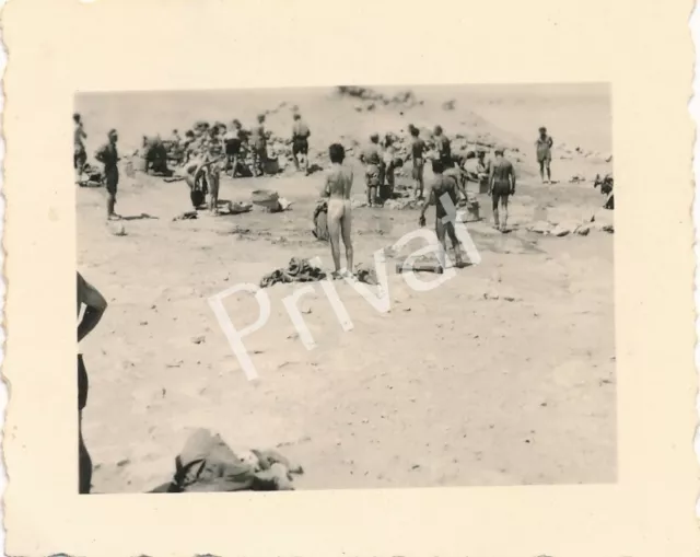 Foto WK2 Soldaten nackt Rast Wüste Wehrmacht Afrika M1.09