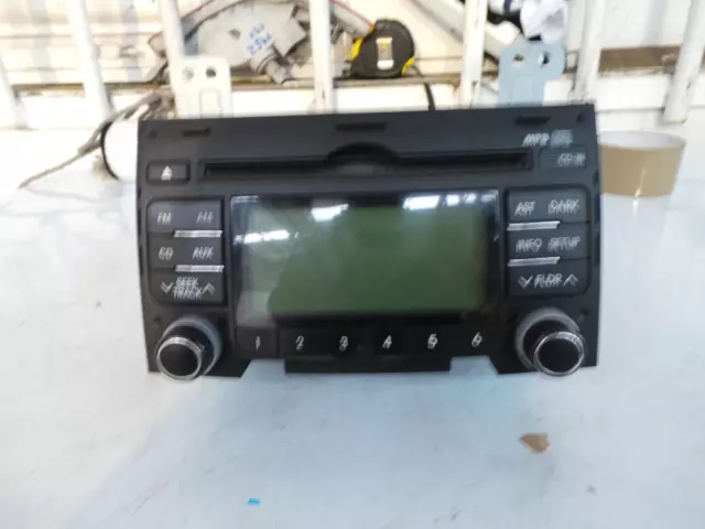 Hyundai I30 Radio/Cd/Dvd/Sat/Tv Mp3/Wma/Aux/Cd Player, Non Bluetooth Type, Singl