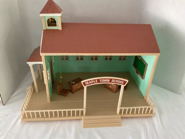 Calico Critters  Mapletown School Vintage 1986 Some Accessories