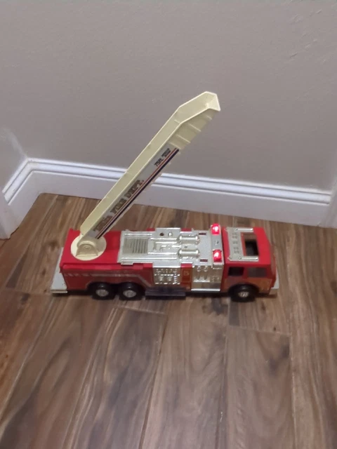Tonka Fire Truck 75 Ft. Rescue Boom Engine No. 5 1993 Tonka Usa Item #92330 23"