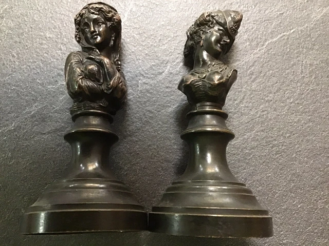 Paire de Bustes  Élégantes Bronze Riche Et Pauvre