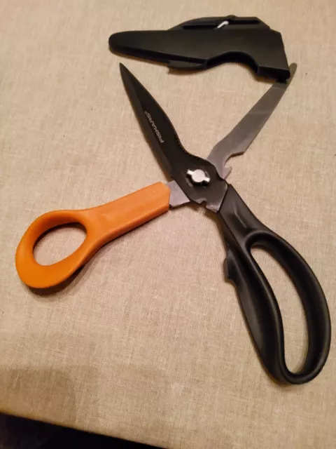 FISKARS  Schere Cuts and More Mehrzweckschere 23cm