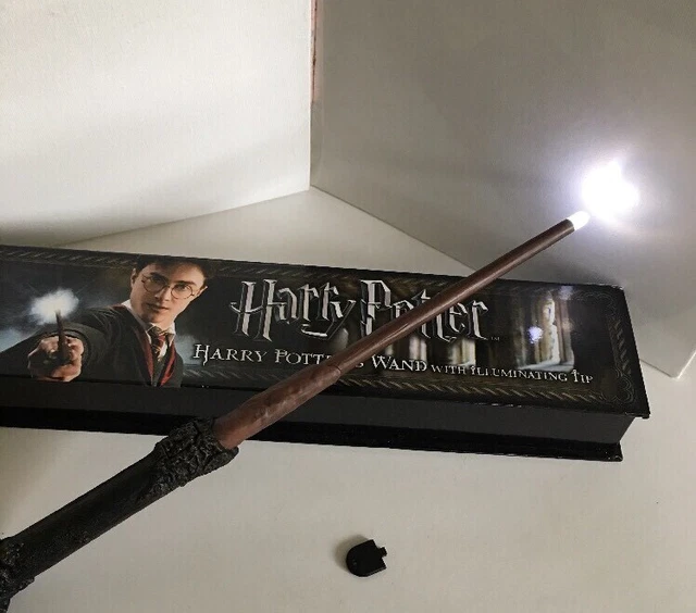 HARRY POTTER LIGHT up Wand Noble Collection illumintating tip