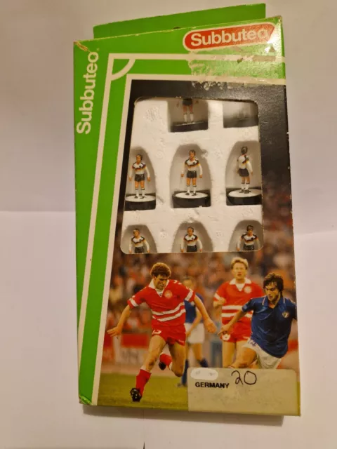 Complete Vintage Subbuteo Lw Lightweight 681 Germany Football Team