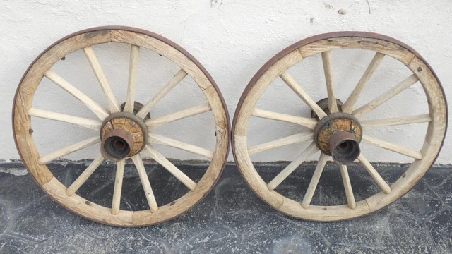 Antigua PAREJA de RUEDAS de madera de 76 CM. Para carro de labranza, decoración. 2