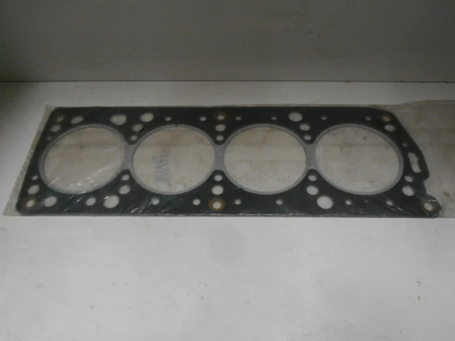 Guarnizione Testata Motore DT Spare Parts 6.20511 | Gasket Testa Compatibile Con Renault Clio, Megane, Scénic, Trafic, Master | Qualità Ricambio Originale