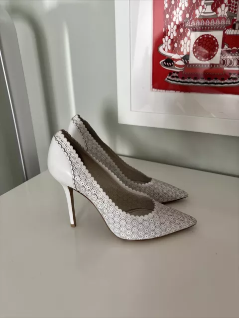 Salvatore Ferragamo Ladies Shoes Size 7 40