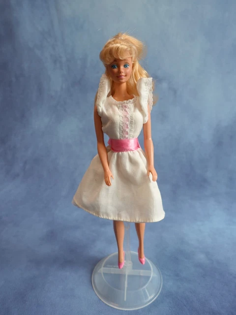 Barbie Doll En Que AÃ±o Salio La Primera MuÃ±eca Barbie ♥ BARBIE