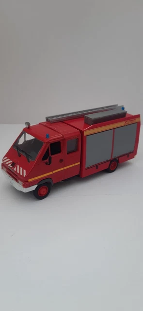 Renault B120 double cabine plateau Pompiers ELIGOR/LBS
