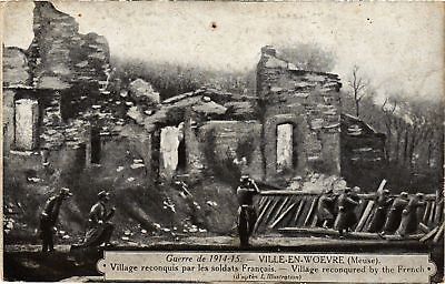 CPA AK Militaire Ville-en-Woevre Village reconquis par les Francais (696048)