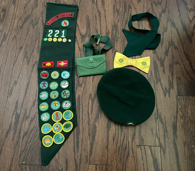 VINTAGE GIRL SCOUT Sash With Accessories 30.00 PicClick