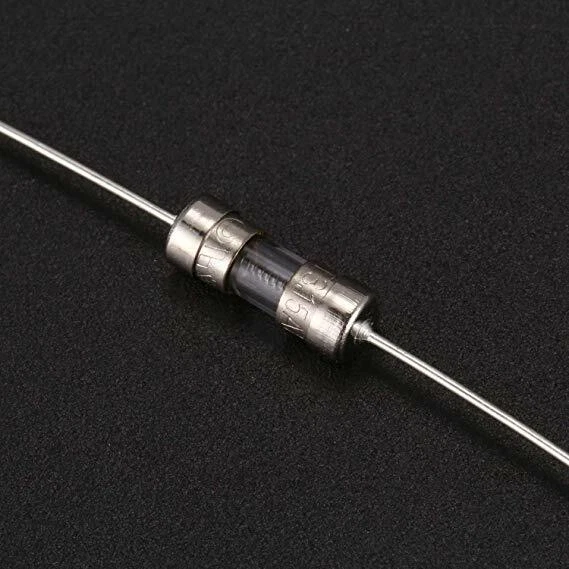 Fusibile RITARDATO 5A 125V con reofori 3,6x10mm a saldare
