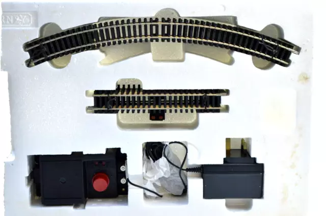 Hornby R 965 Controller & Track